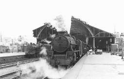 Train at Green Park Station - Midland Press